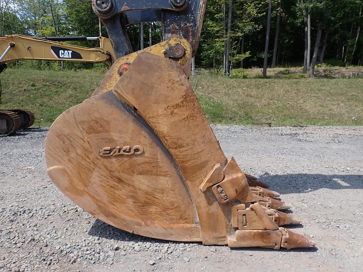 Used 2021 John Deere 870G LC Hydraulic Excavator MASS EXCAVATING BOOM