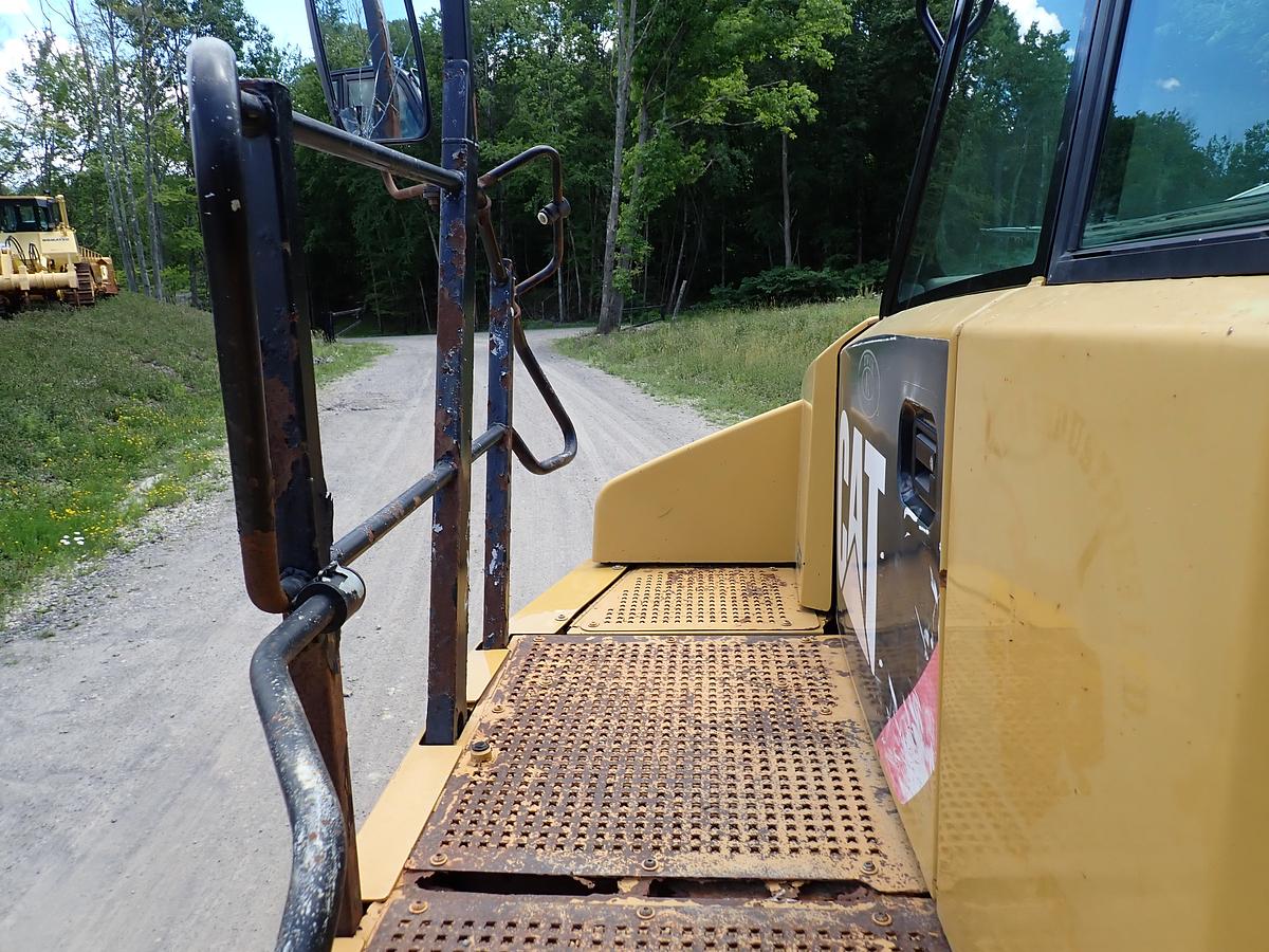 Used 2013 CAT 740B Articulated Haul Truck