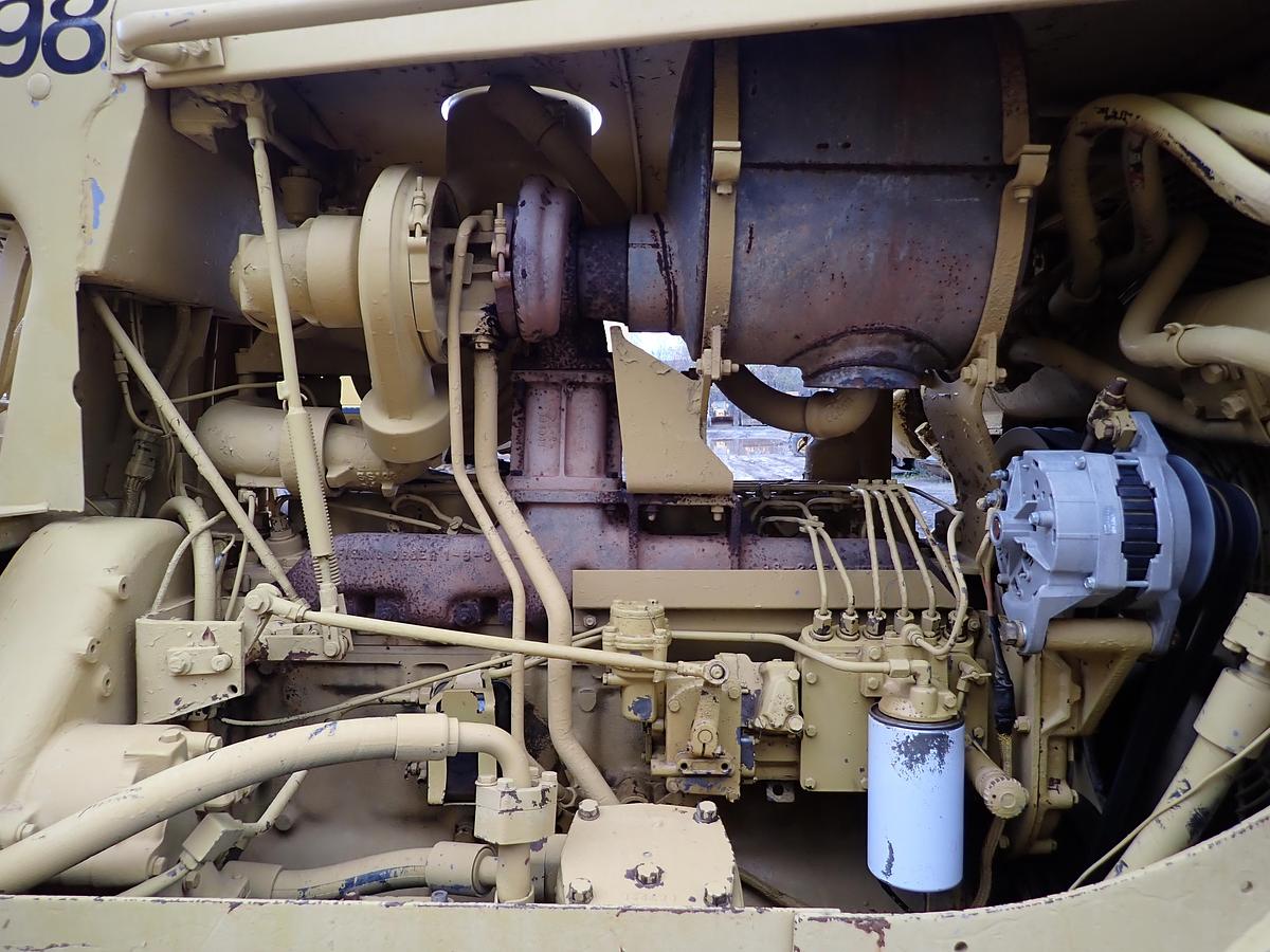 Used 1980 CAT D7G Crawler Dozer w/ RIPPER!