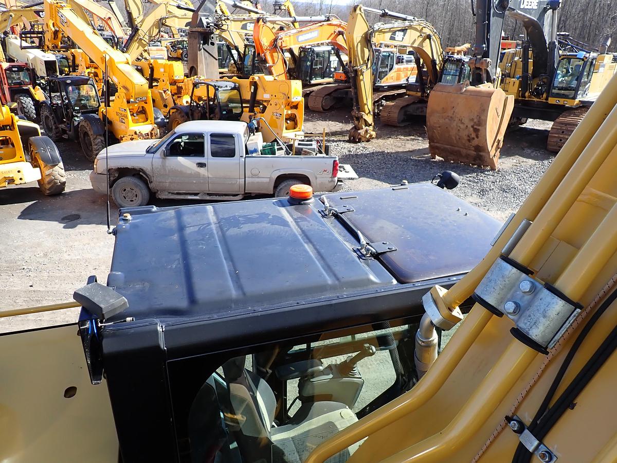 Used 2019 CAT 349FL Excavator Q/C Aux. Hydraulics