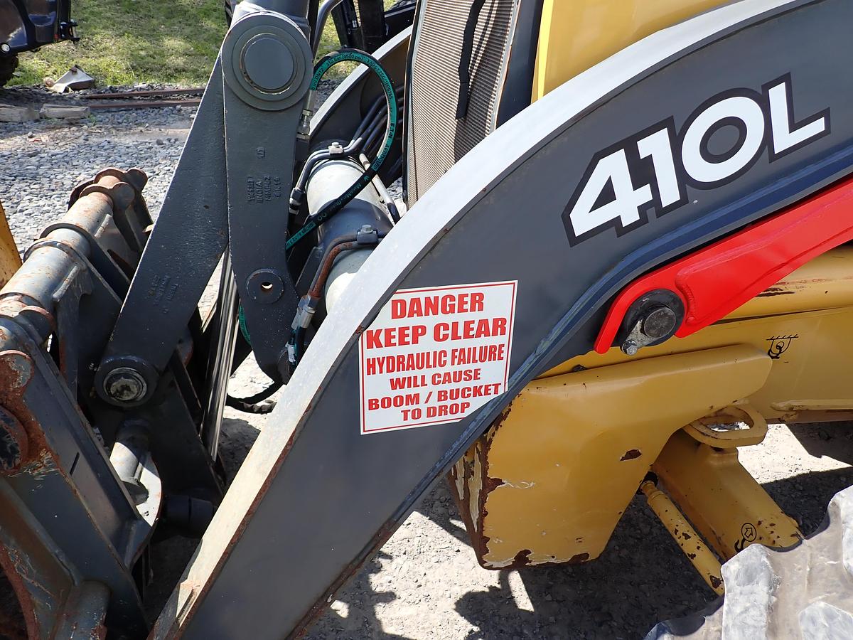 Used 2018 John Deere 410L Loader Backhoe LOADED! Q/C FORKS EXTENDAHOE