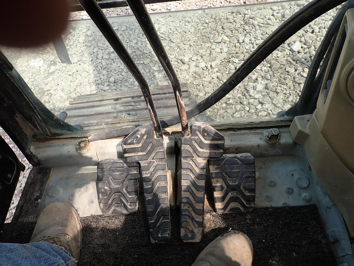 Used 2001 CAT 320CL Hydraulic Excavator