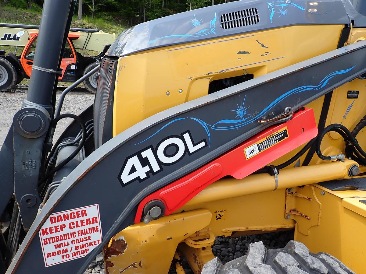 Used 2018 John Deere 410L Loader Backhoe LOADED! Q/C FORKS EXTENDAHOE