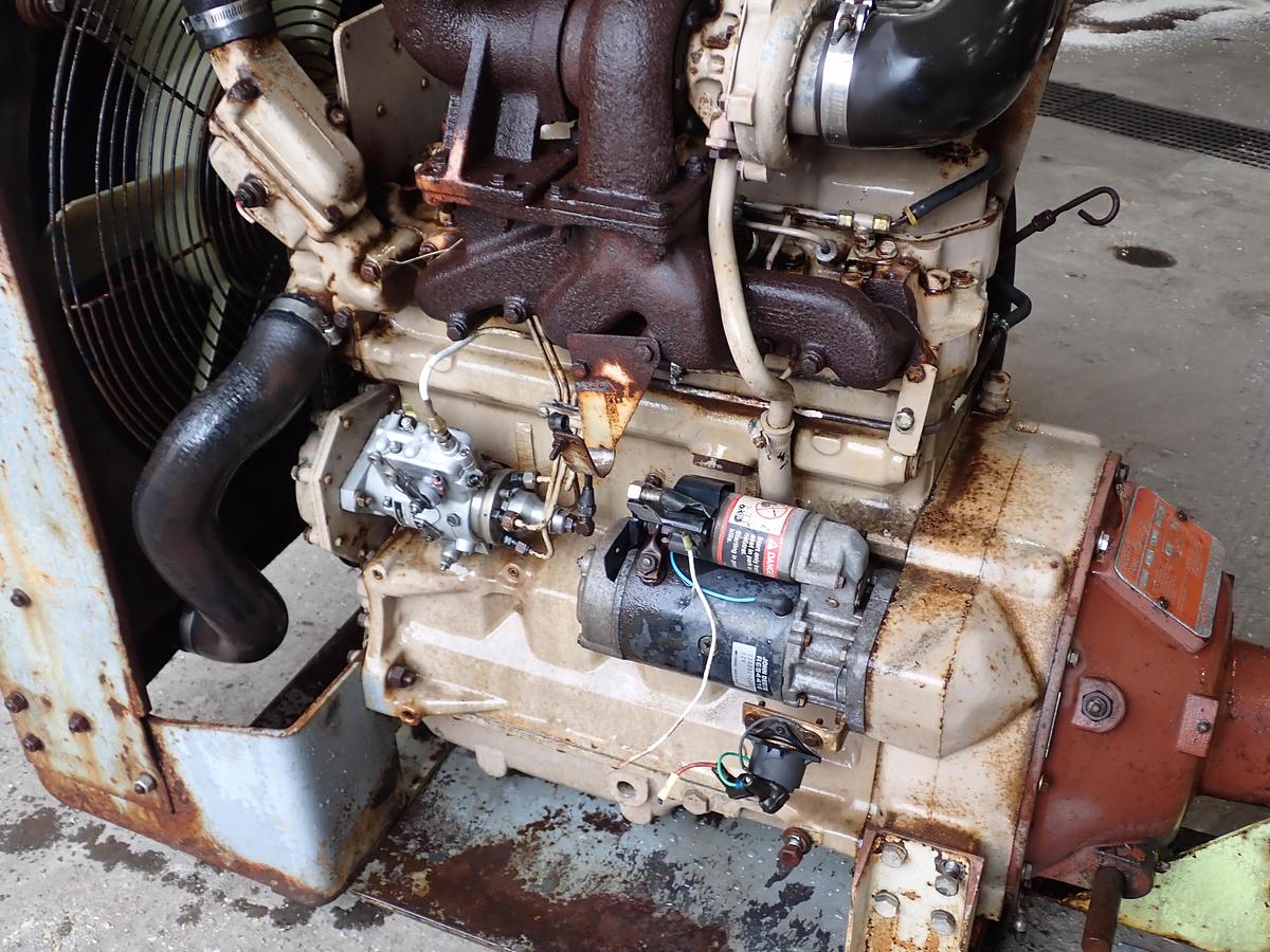 Used John Deere 4045TF001 Turbo Diesel Engine POWER UNIT w/ PTO Clutch