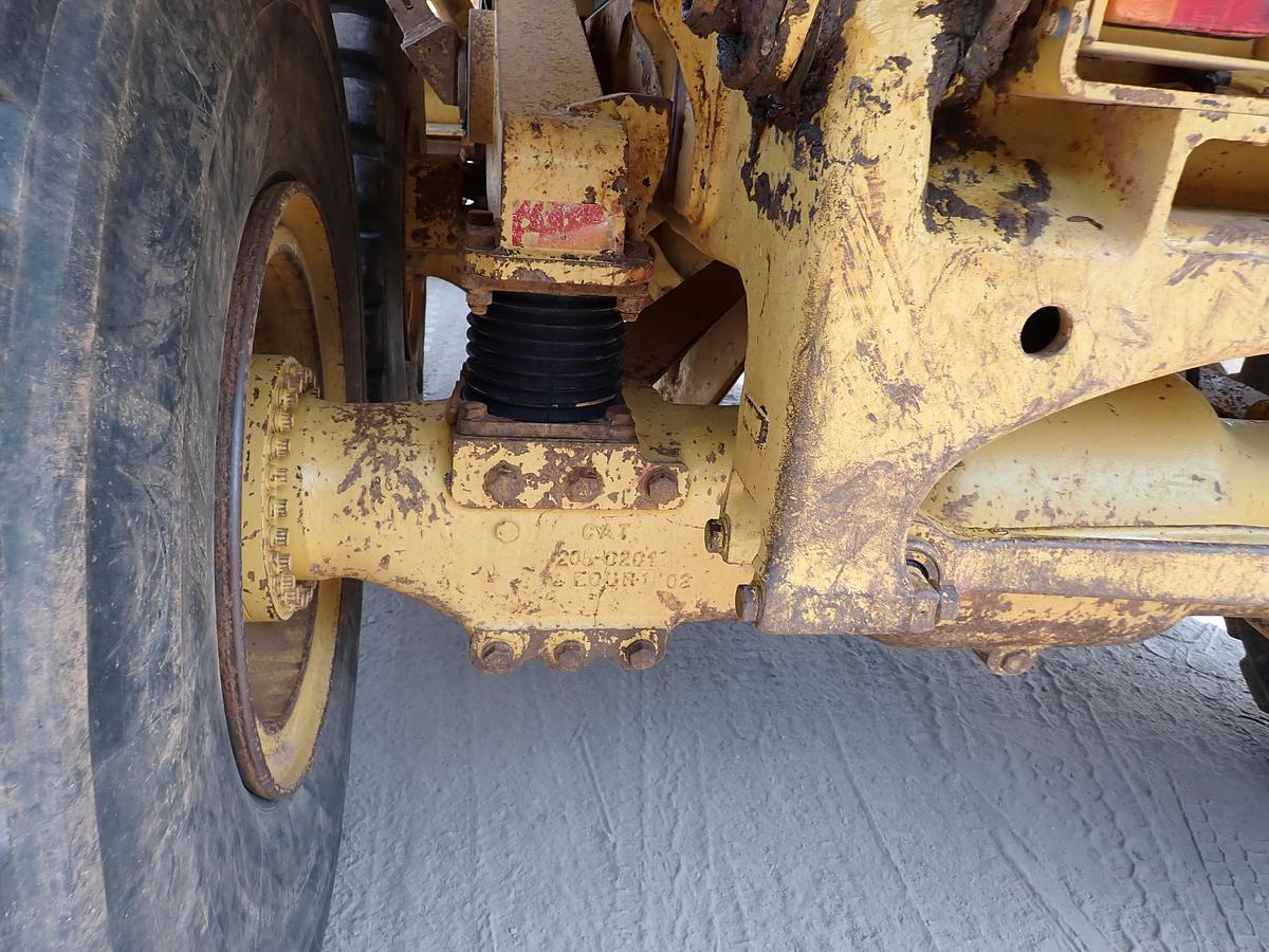 Used 2003 CAT 735