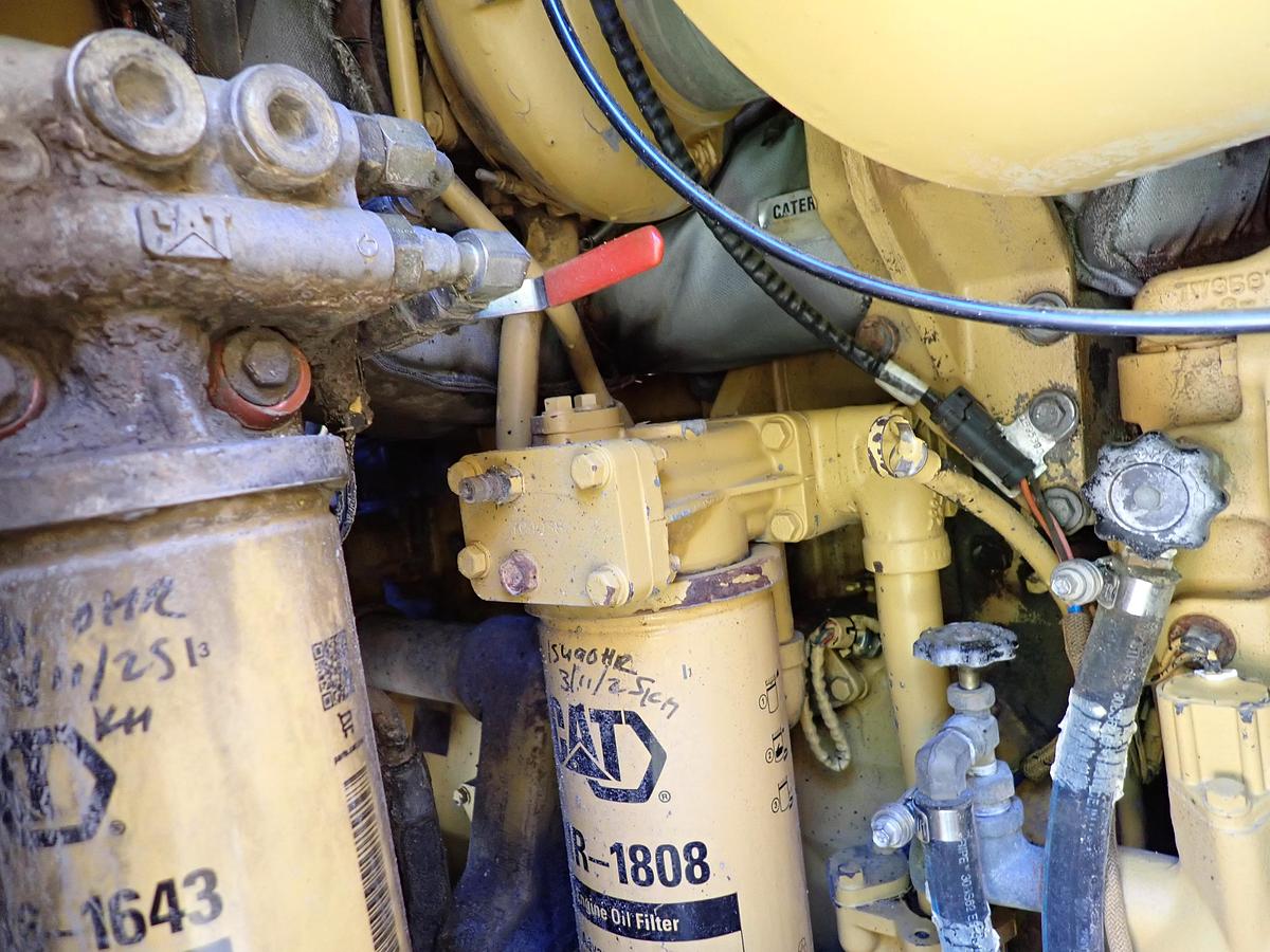 Used 2004 CAT 621G Motor Scraper