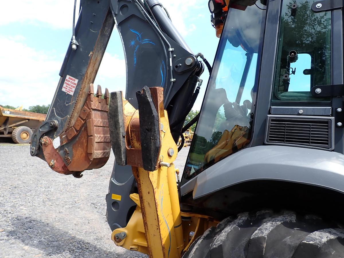 Used 2018 John Deere 410L Loader Backhoe LOADED! Q/C FORKS EXTENDAHOE