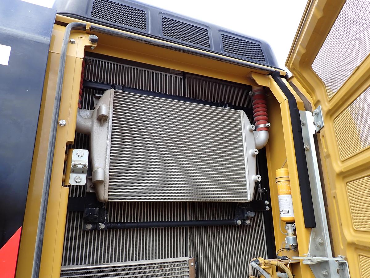 Used 2015 CAT 329FL Hydraulic Excavator 