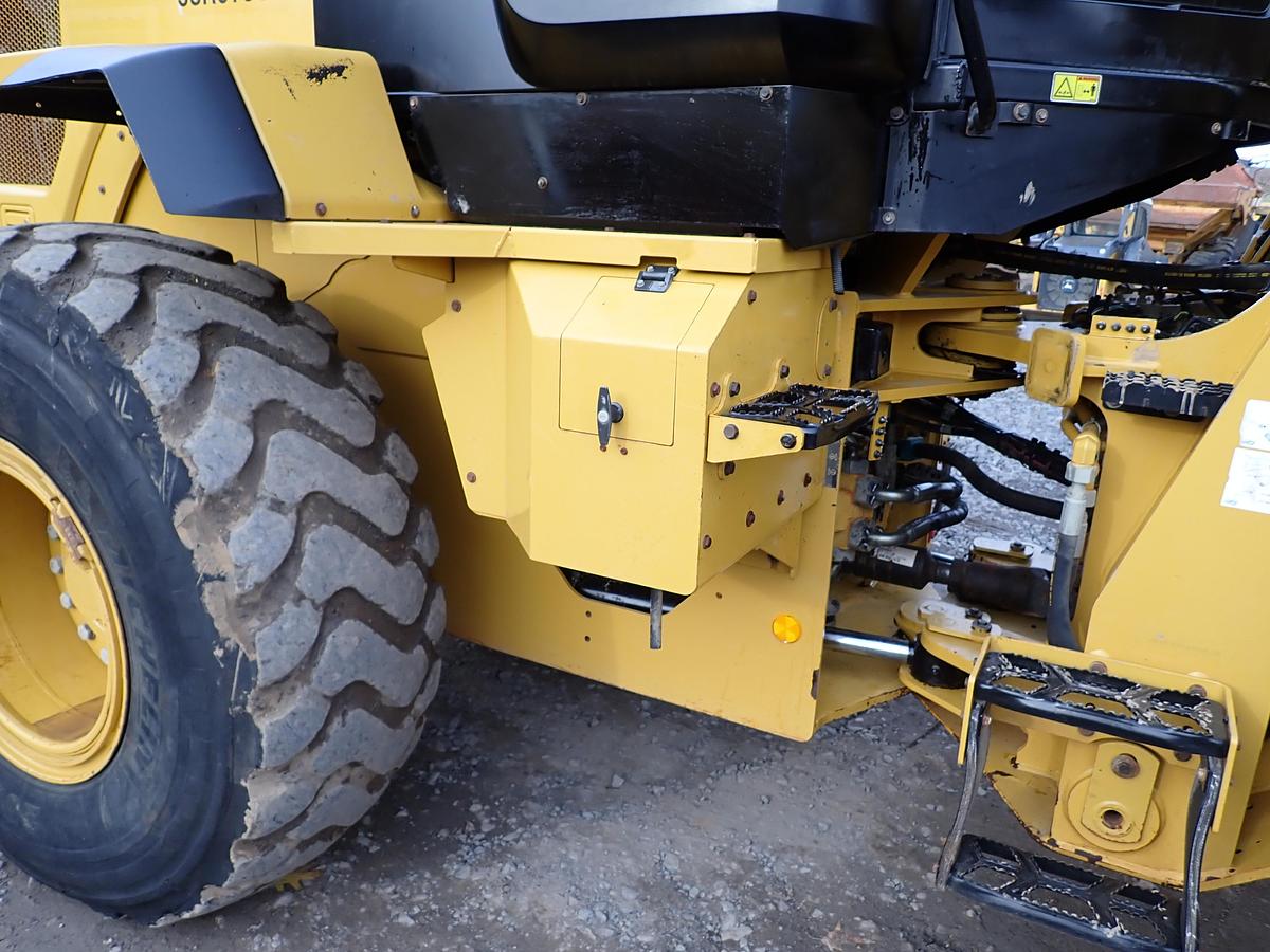 Used 2019 CAT 938M Wheel Loader 