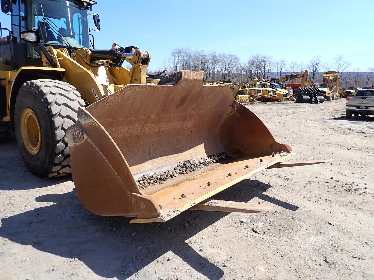 Used 2019 CAT 966M Wheel Loader Q/C & FORKS