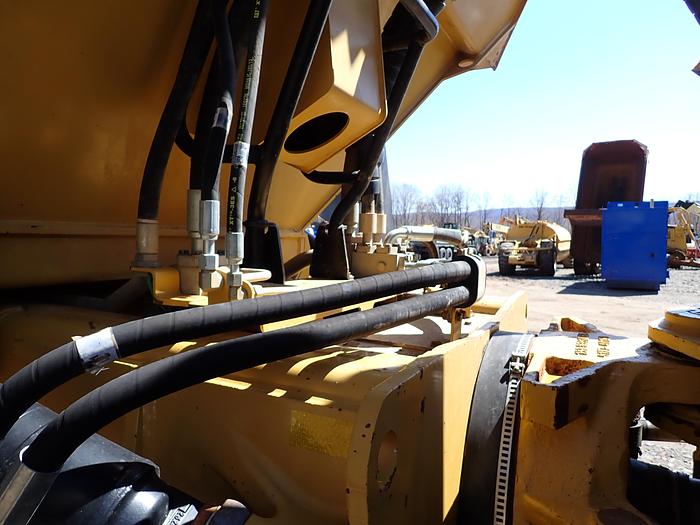 Used 2014 CAT 740B