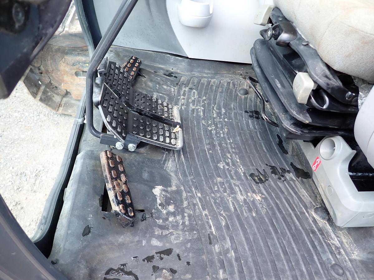 Used 2021 John Deere 870G LC Hydraulic Excavator MASS EXCAVATING BOOM