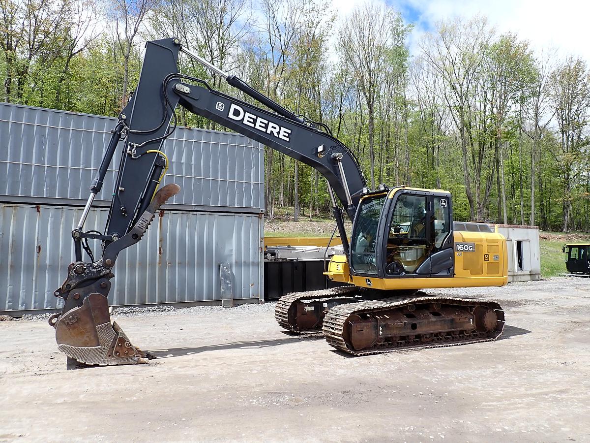 Used 2015 John Deere 160G LC Excavator HYDRAULIC THUMB & QC