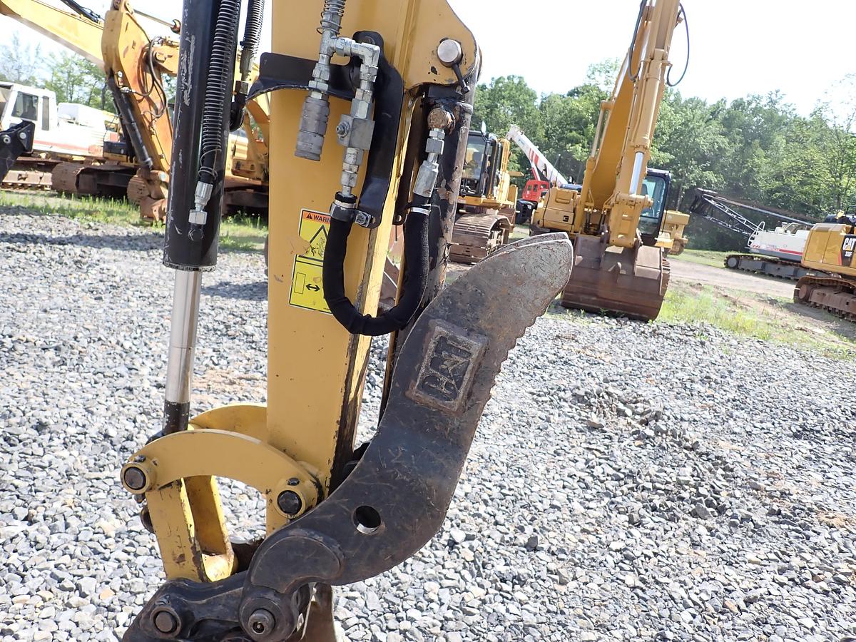Used 2016 CAT 304E2 CR Mini Excavator HYDRAULIC THUMB!