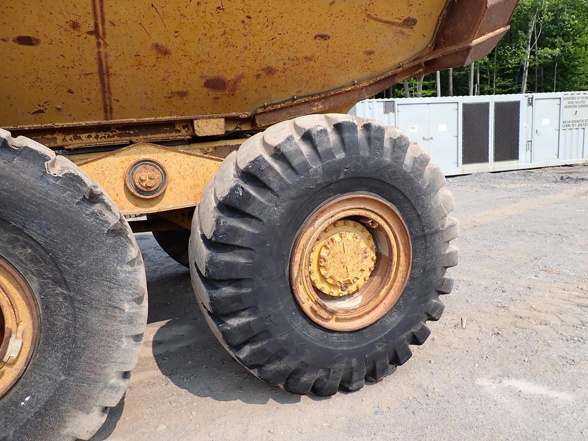 Used 2006 CAT 735