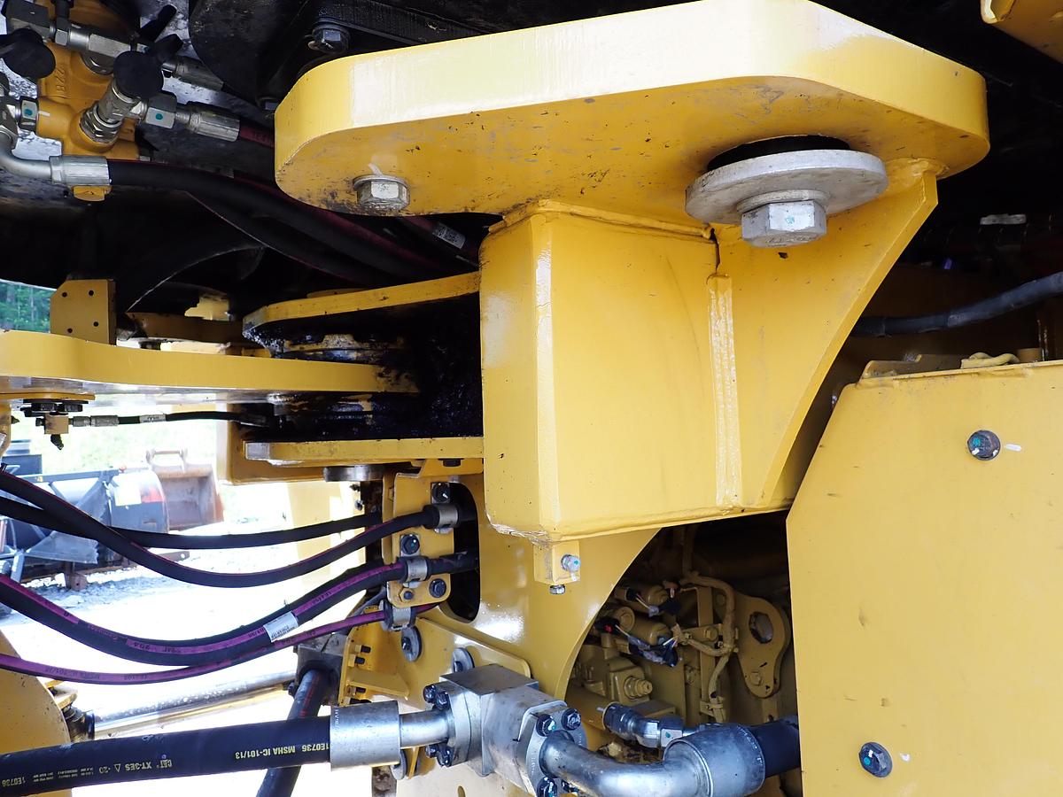 Used 2018 CAT 972M Wheel Loader