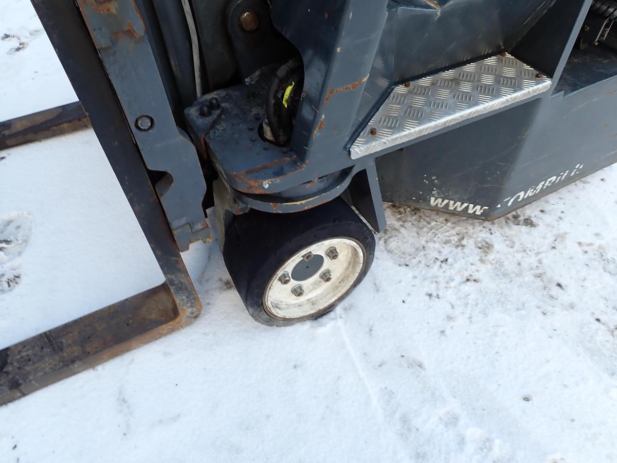 Used 2015 Combilift CB6000 6000 Lb. Multi-Directional Forklift