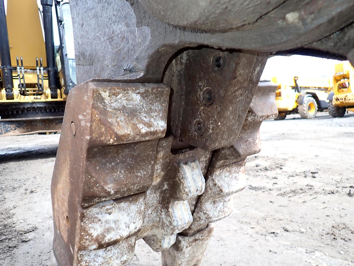 Used 2016 CAT MP318 Multiprocessor Concrete Shear