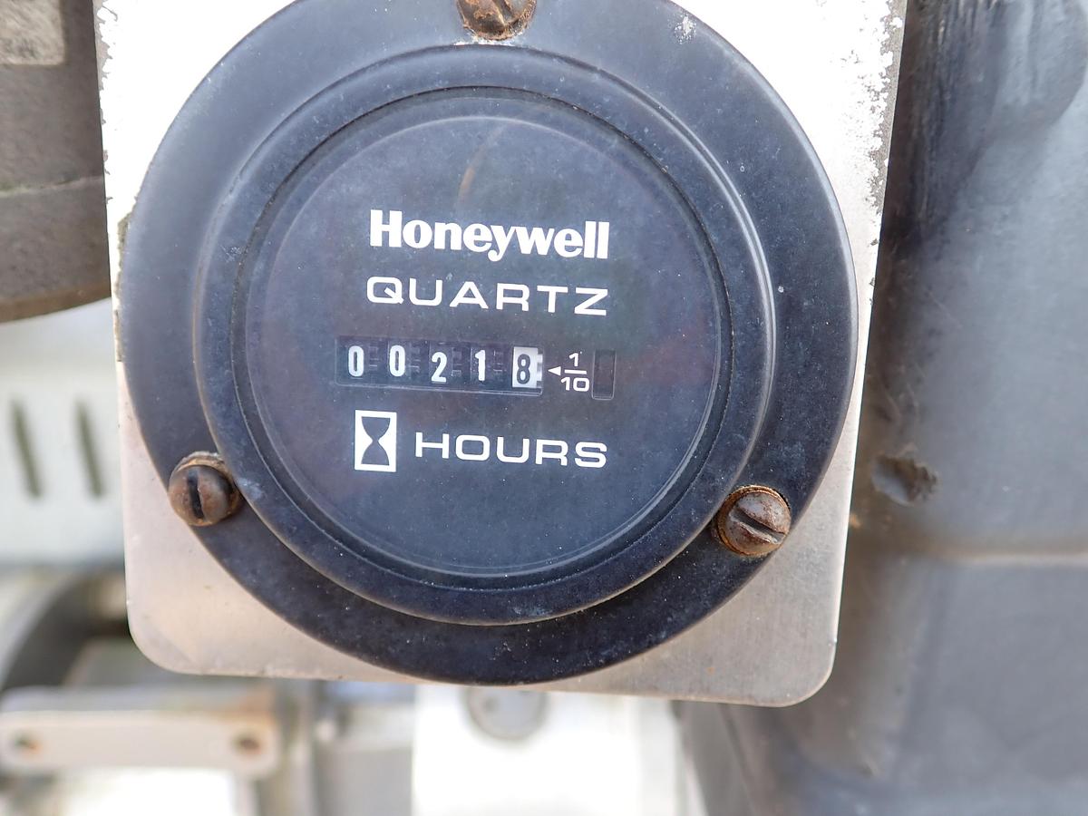 Used Vacuworx RC10 Pipe Lifter