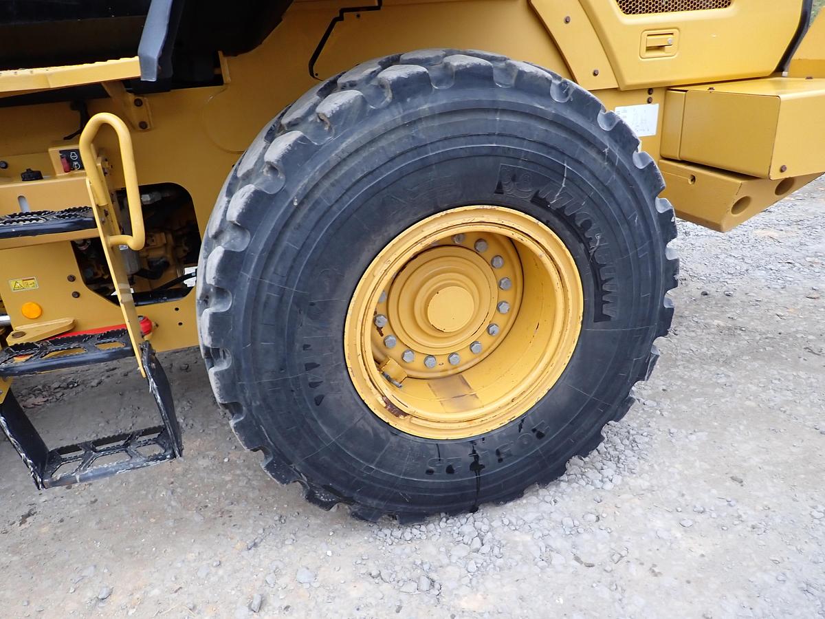 Used 2019 CAT 938M Wheel Loader