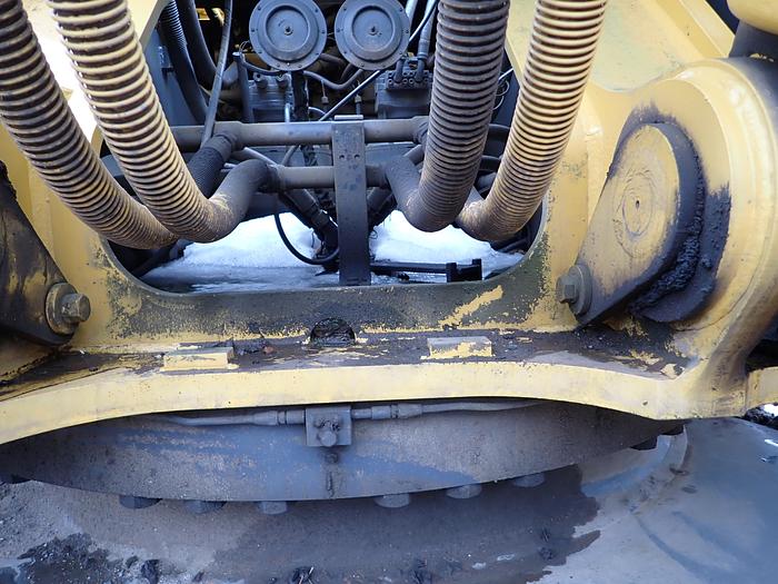 Used 2004 John Deere 600C LC Excavator