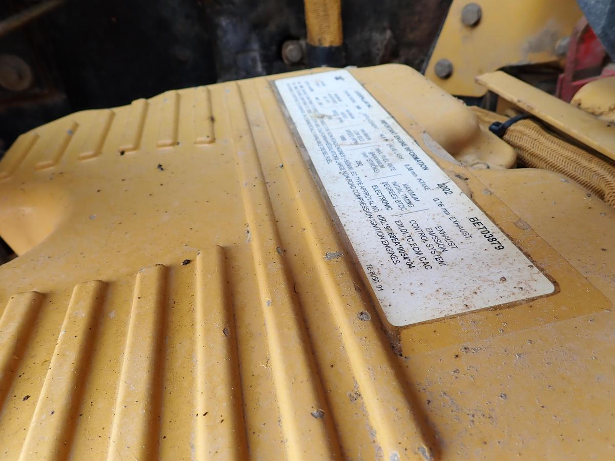 Used 2003 CAT 735