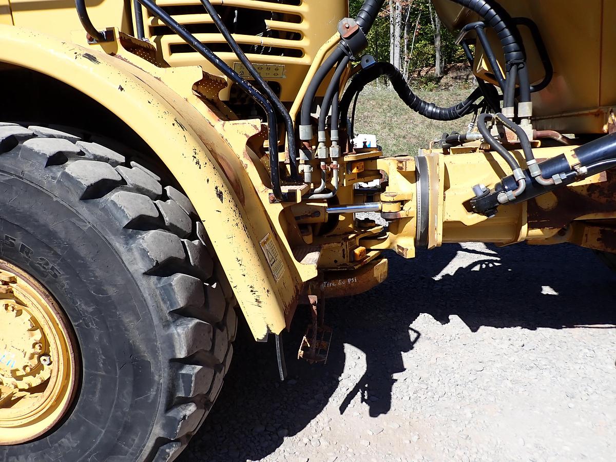 Used 2004 CAT 735 Articulated Haul Truck
