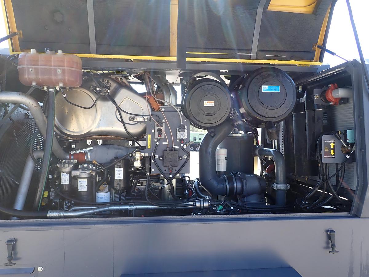 Used 2020 Atlas Copco XAS950 PD8 950 CFM Air Compressor 490 HOURS!!