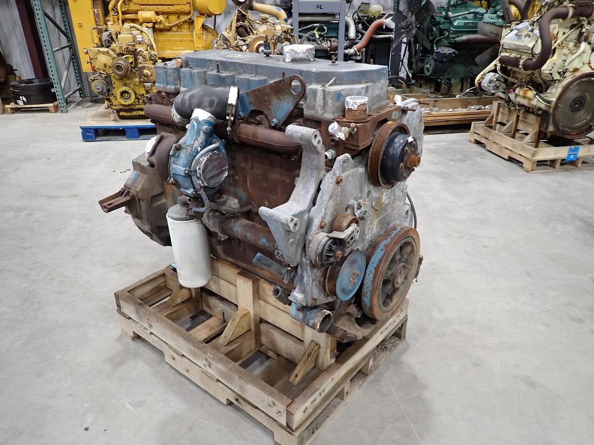 Used 2000 International DT466E 190 HP Truck Engine