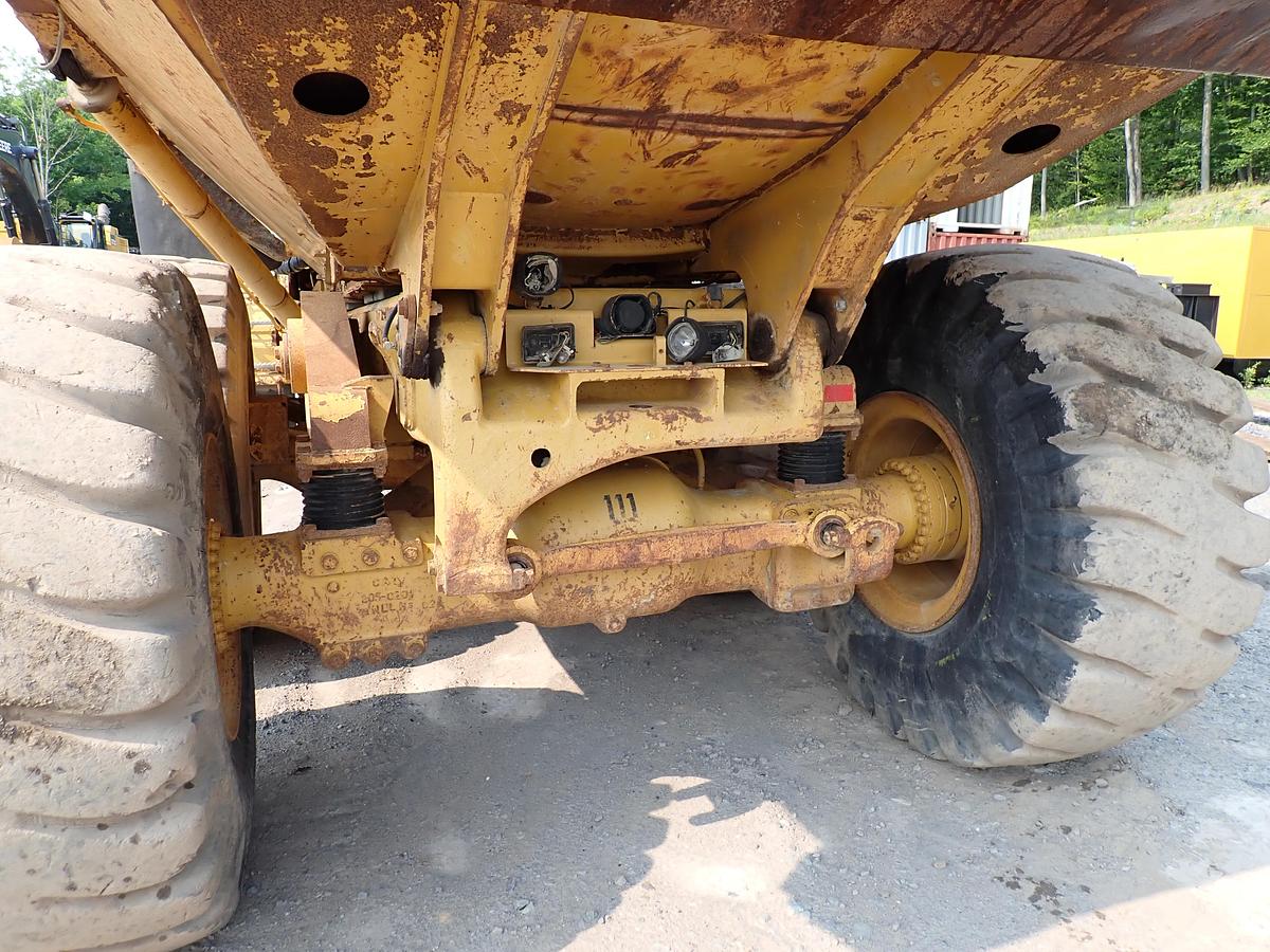 Used 2006 CAT 735