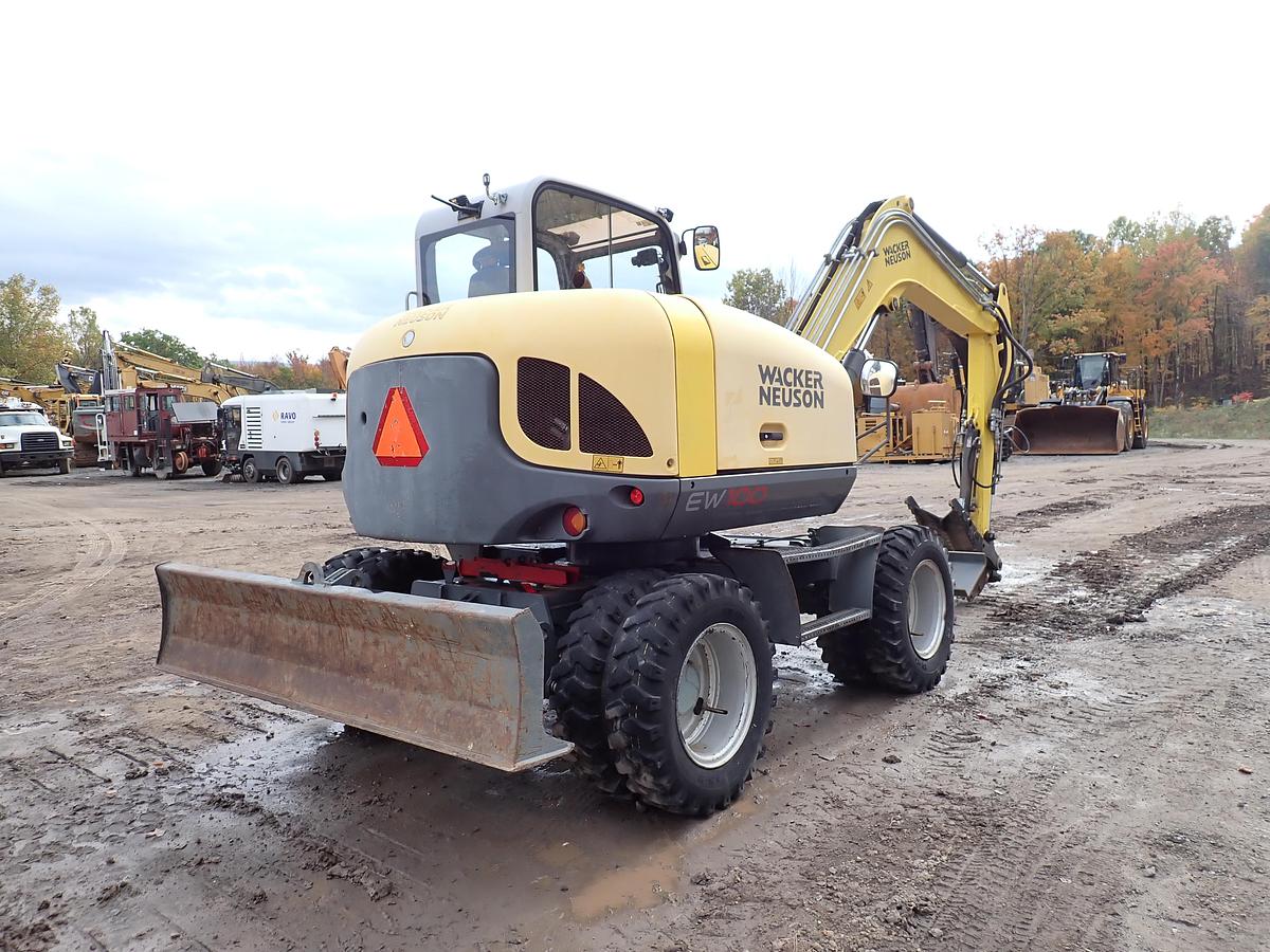 Used 2015 Wacker Neuson EW100