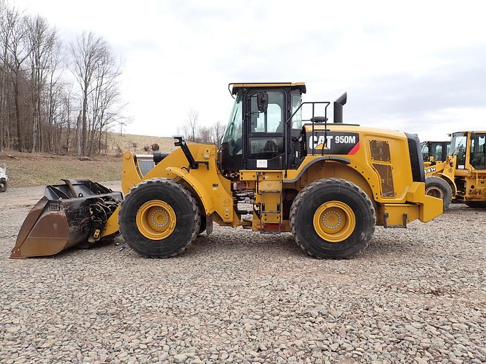 Used 2019 CAT 950M Wheel Loader