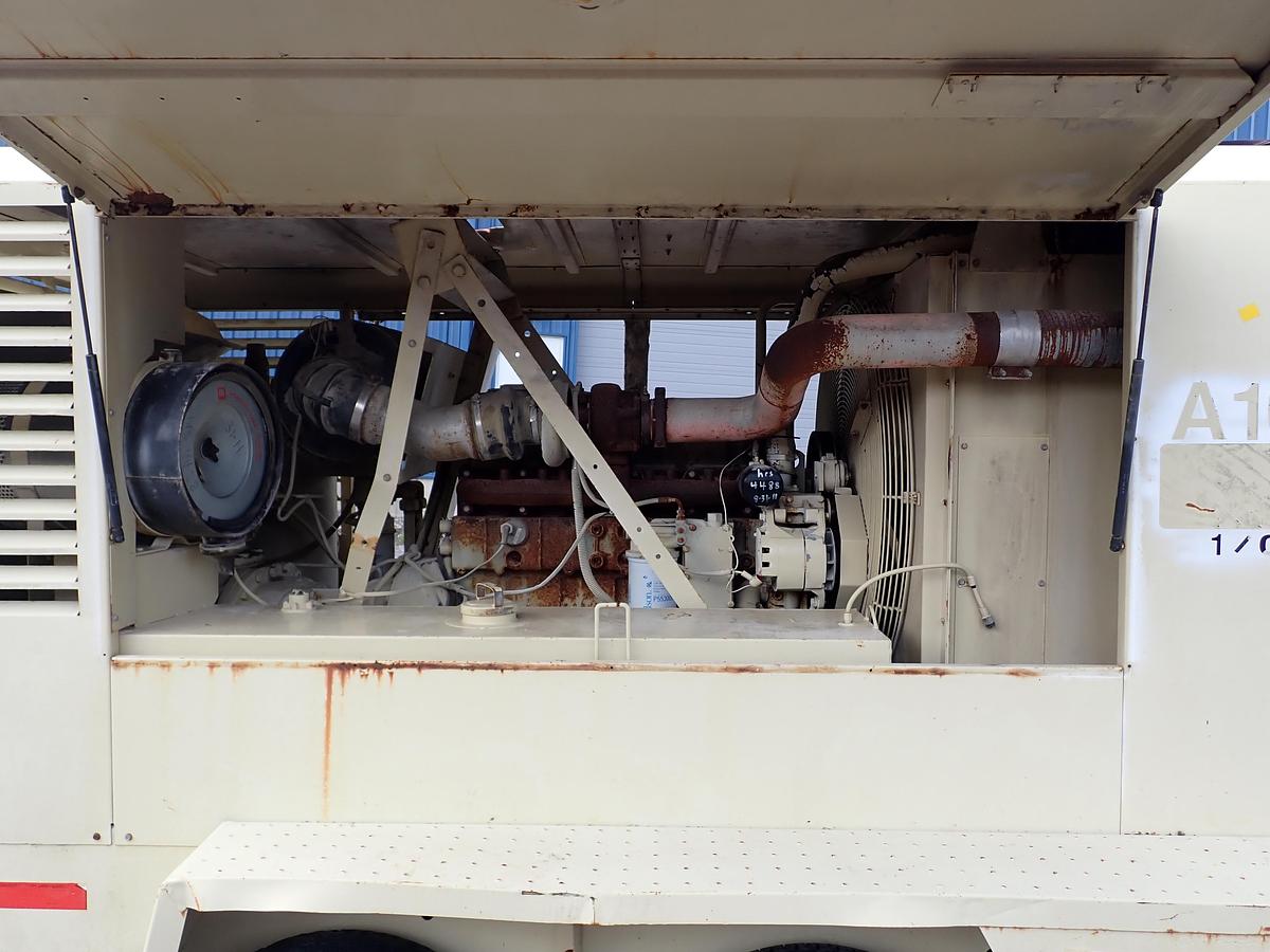 Used 1998 Ingersoll Rand XP750WCU 750 CFM Air Compressor