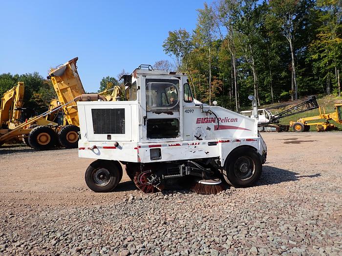 Used 2005 Elgin Pelican