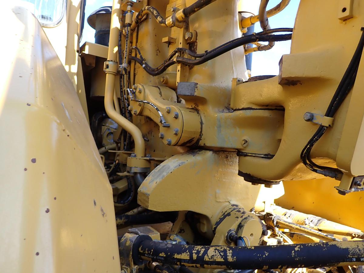Used 2007 CAT 621G Motor Scraper