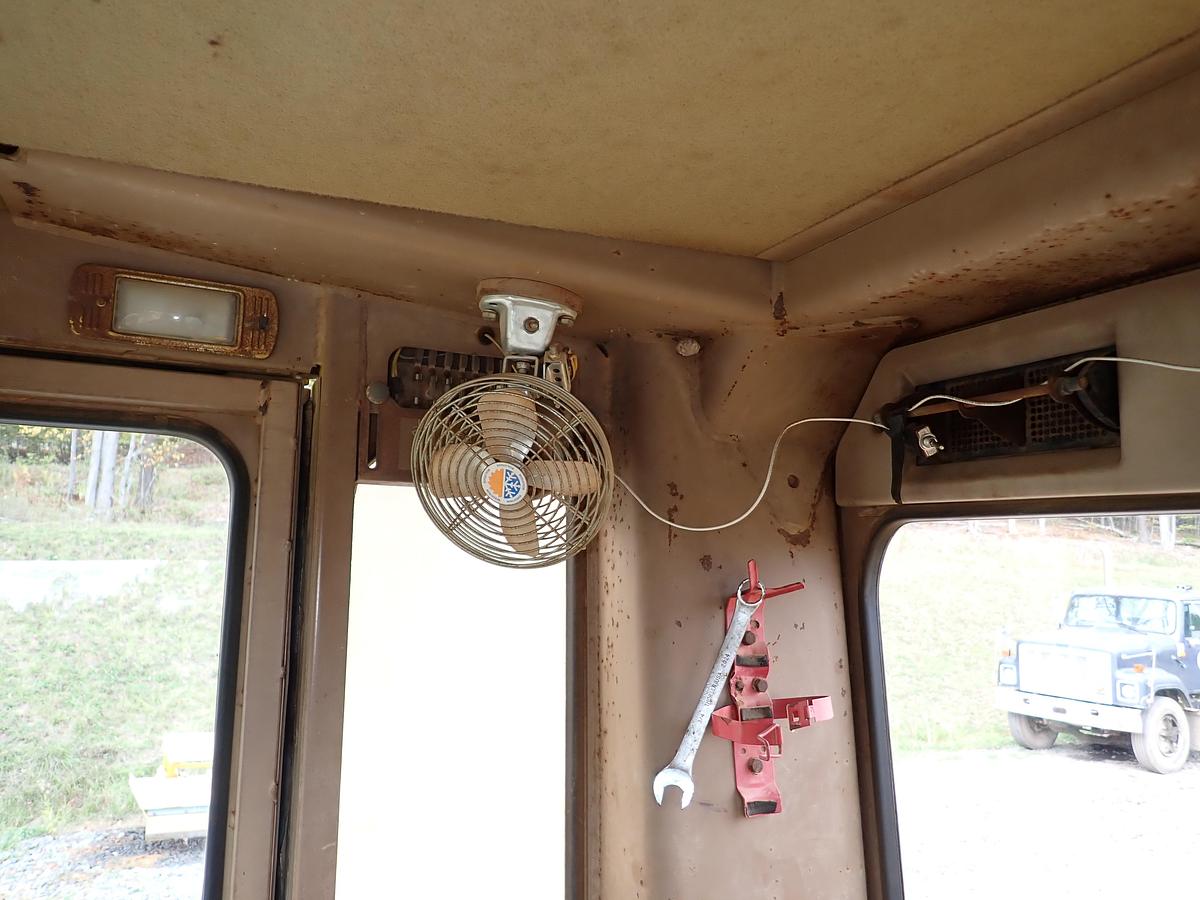 Used 1985 CAT 120G Motor Grader SUPER CLEAN