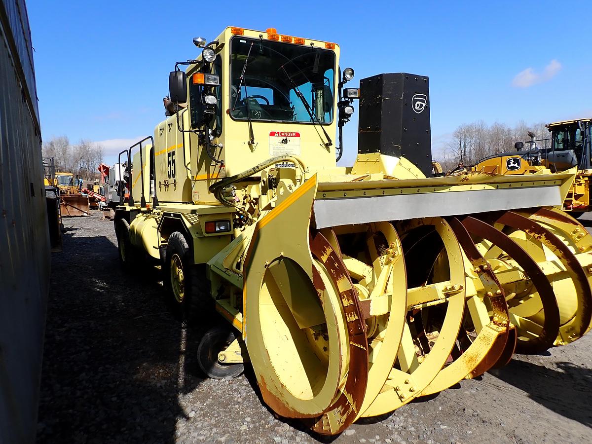 Used 2003 Oshkosh HB2923 Airport Snowblower