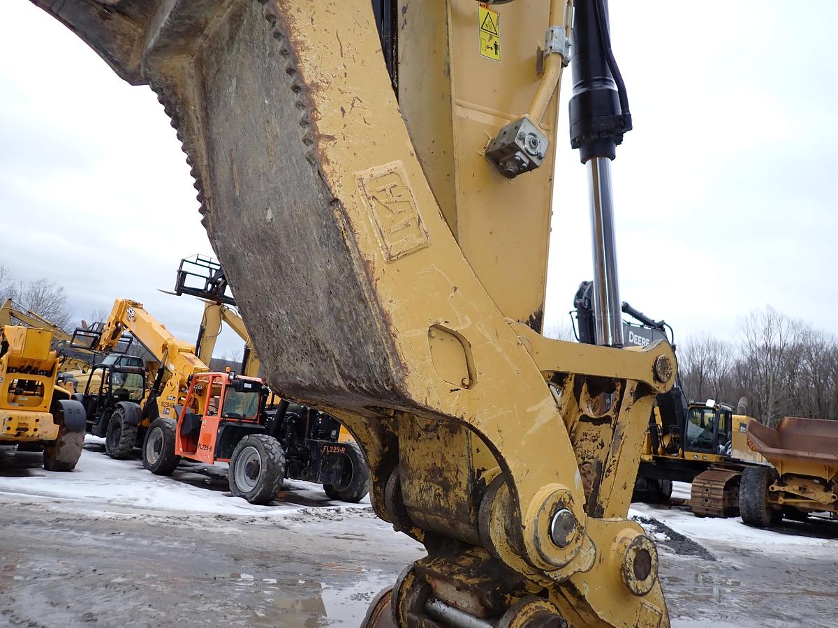 Used 2019 CAT 323 Hydraulic Excavator HYD THUMB! Q/C