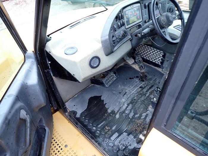 Used 2013 Caterpillar 740B Articulated Haul Truck w/ TAILGATE!