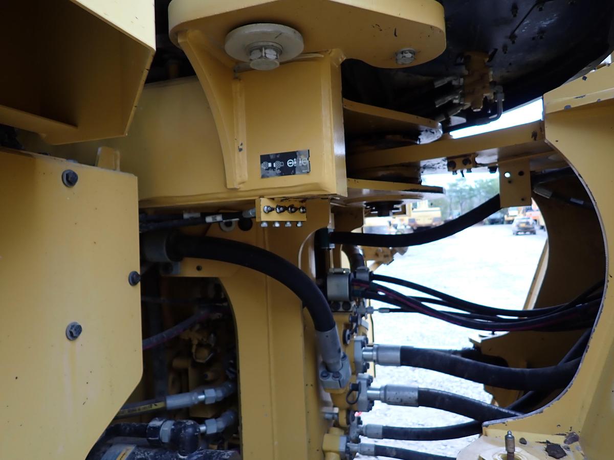 Used 2015 CAT 982M Wheel Loader