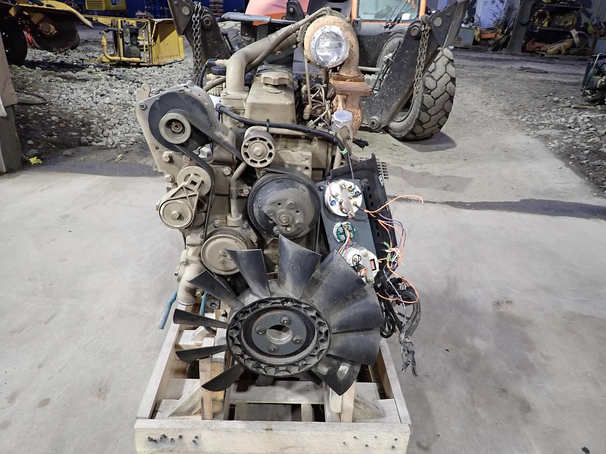 Used 2006 John Deere 4045TF275