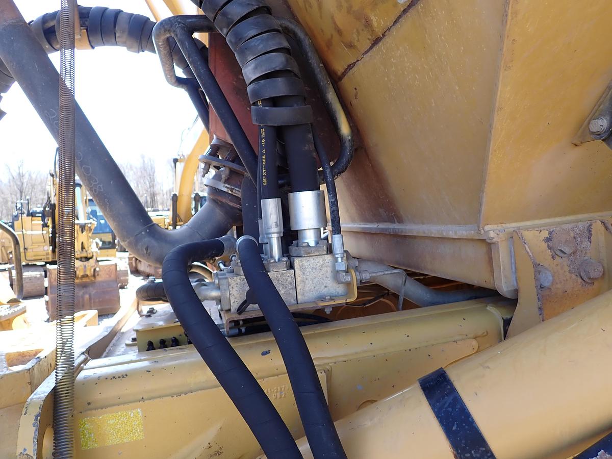 Used 2012 CAT 740B Articulated Haul Truck w/ TAILGATE