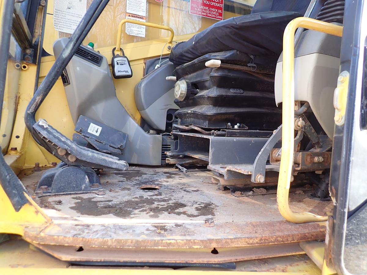 Used 2003 Komatsu CD110R-1 Crawler Carrier Dumper