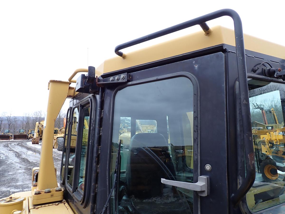 Used 2004 CAT D6R XL II