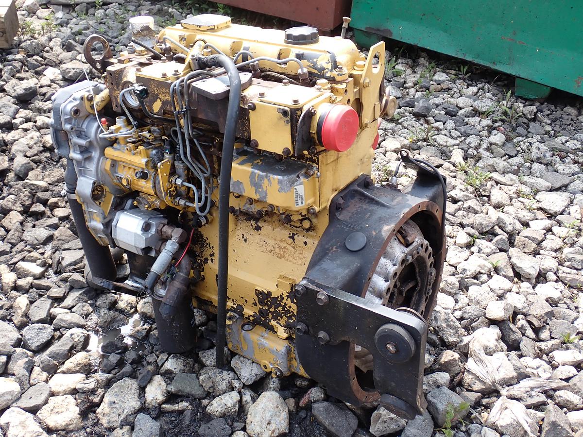 Used 2004 CAT 3054C Turbo Diesel Engine AR 223-6467 122 HP
