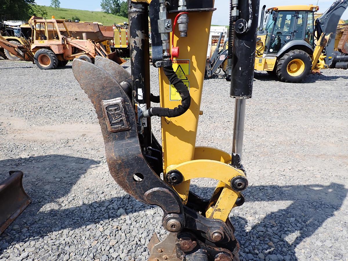 Used 2016 CAT 304E2 CR Mini Excavator HYDRAULIC THUMB!