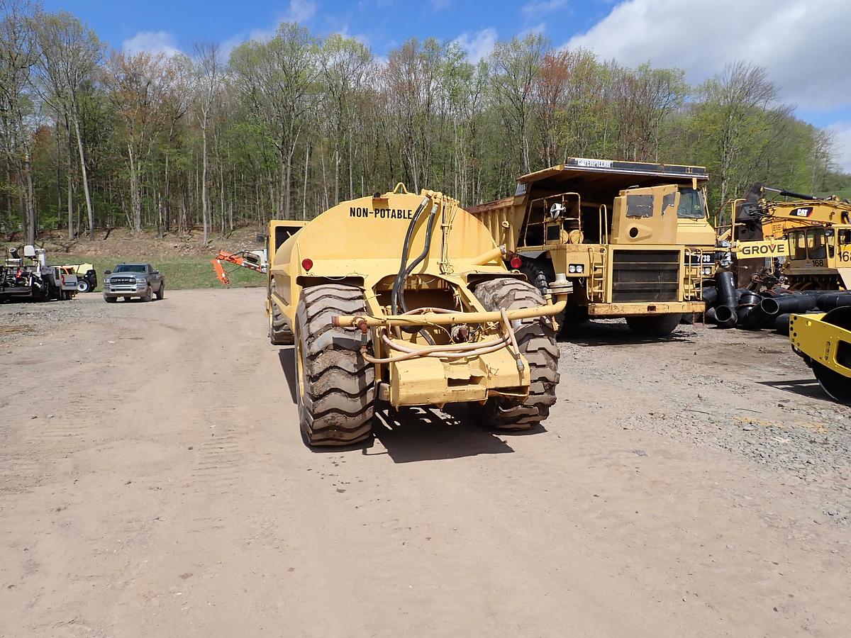 Used 1979 CAT 613B 5000 Gallon Water Wagon