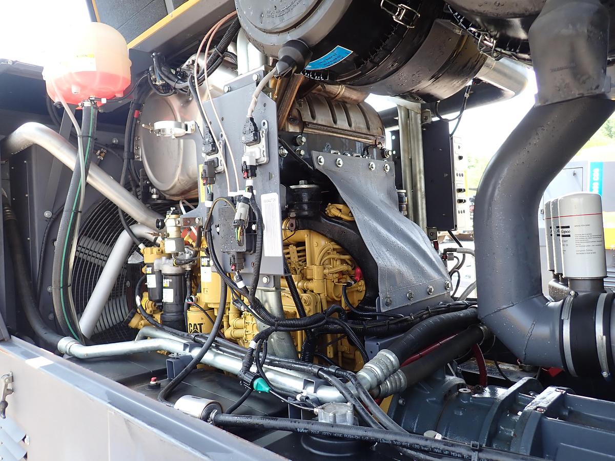 Used 2020 Atlas Copco XAS950CD8 950 CFM Air Compressor 842 HOURS