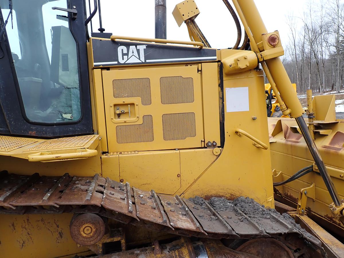 Used 2004 CAT D6R XL II