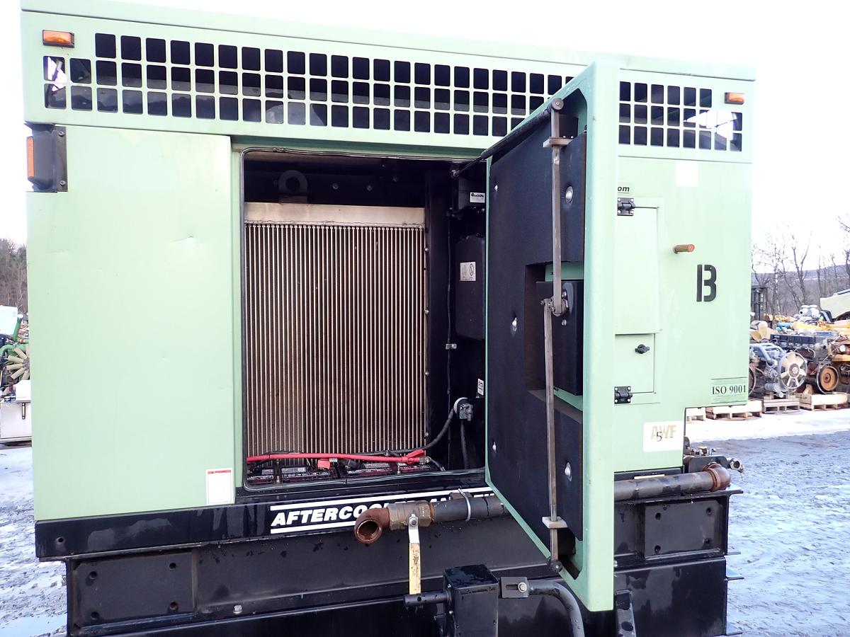 Used 2015 Sullair 900CH/AFDTQ-CA4 900 CFM Air Compressor